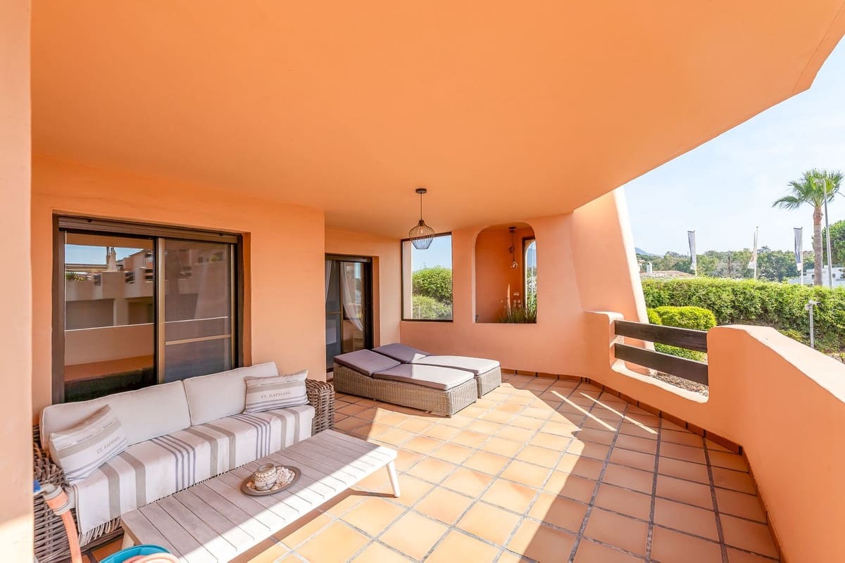 2 soveværelse Lejlighed til salg i Casares med swimmingpool garage - € 459.000 (Ref: 9956267)