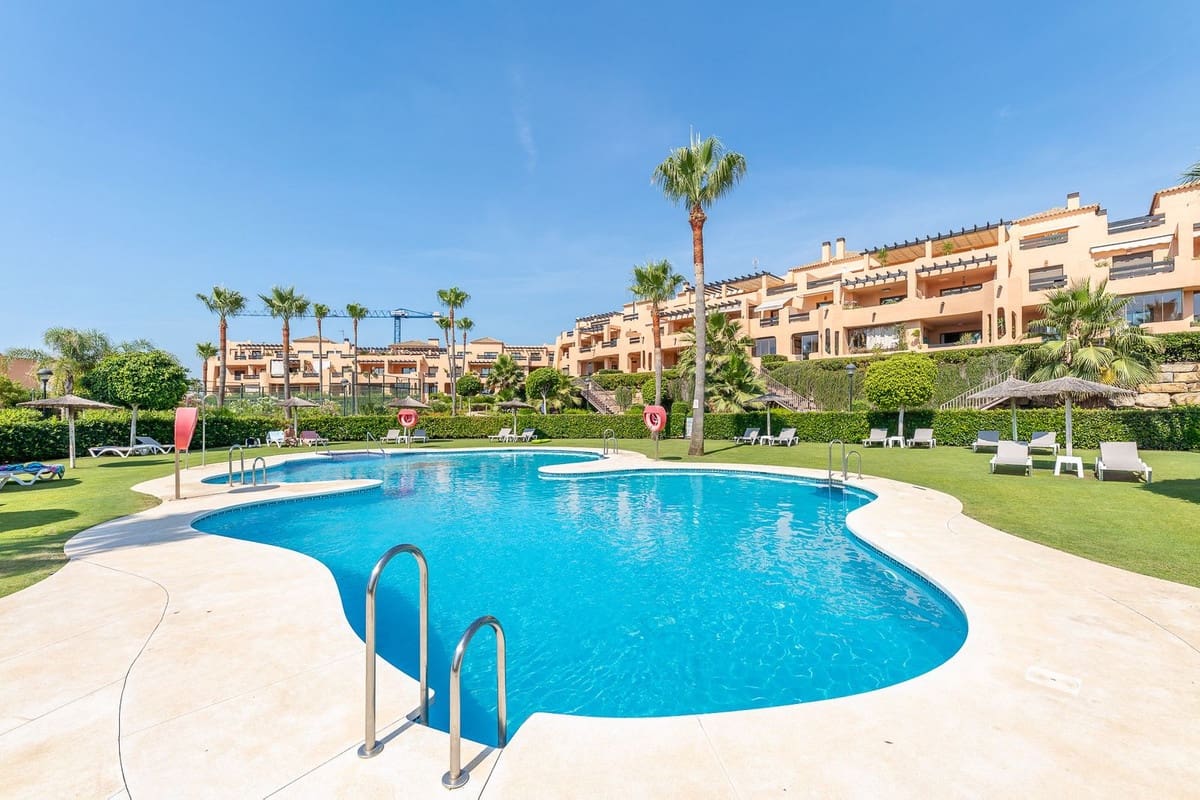 2 soveværelse Lejlighed til salg i Casares med swimmingpool garage - € 459.000 (Ref: 9956267)