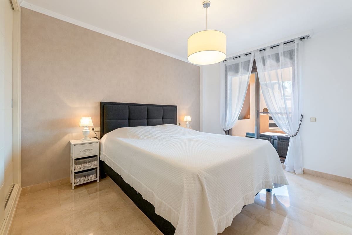 2 soveværelse Lejlighed til salg i Casares med swimmingpool garage - € 459.000 (Ref: 9956267)