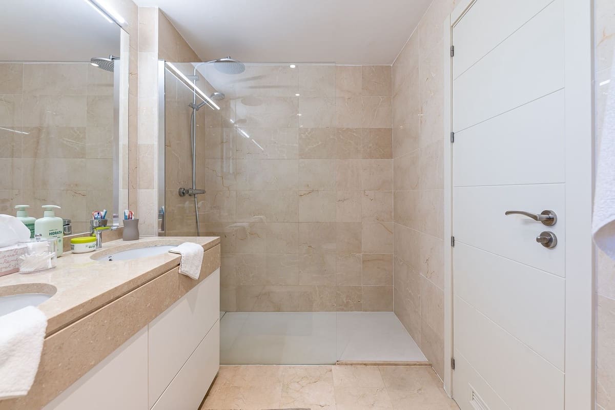 2 soveværelse Lejlighed til salg i Casares med swimmingpool garage - € 459.000 (Ref: 9956267)
