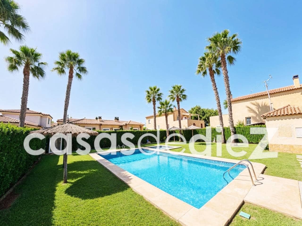 3 quarto Casa em Banda para venda em Oliva Nova com piscina garagem - 493 000 € (Ref: 10044249)