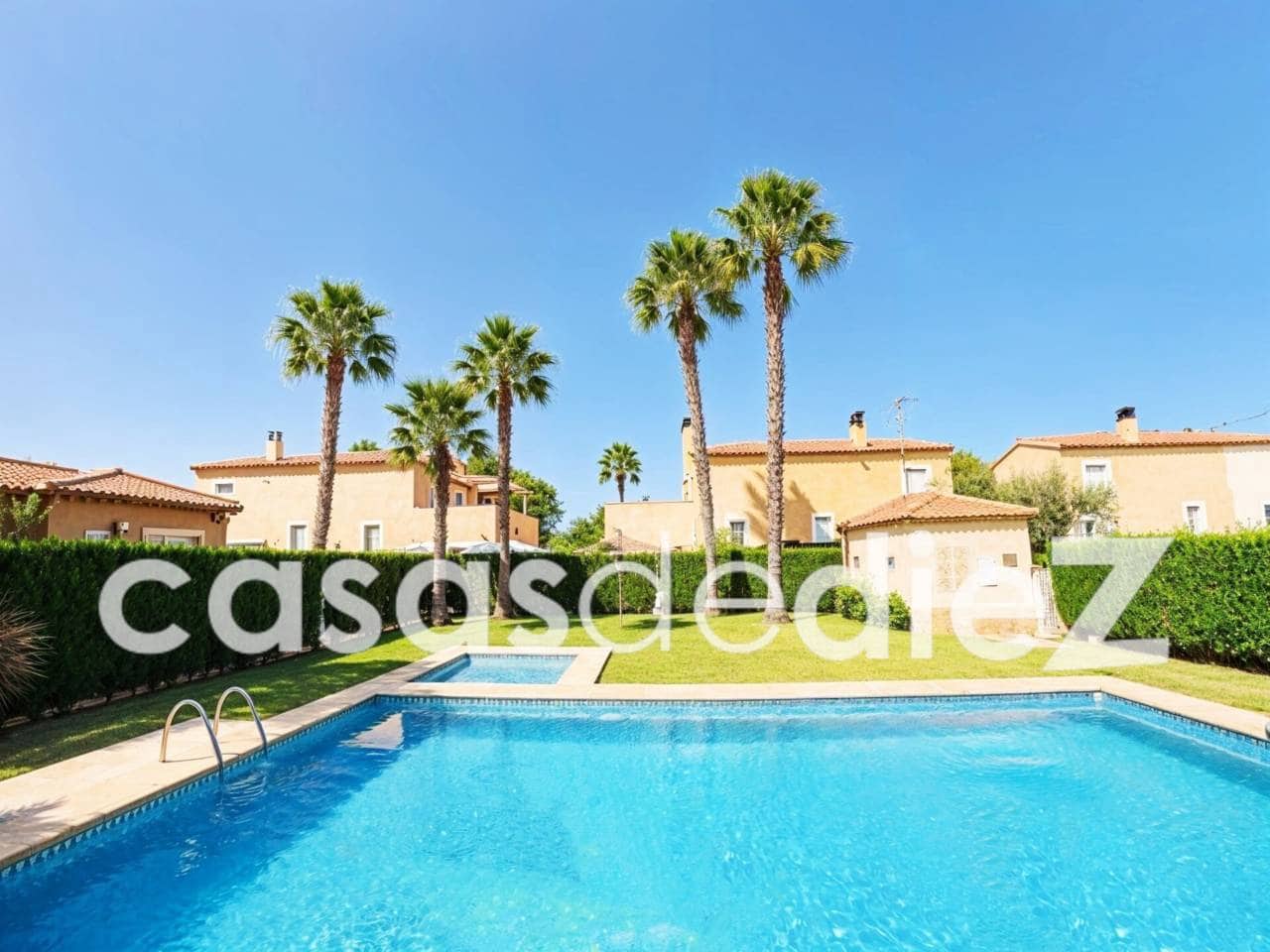 3 quarto Casa em Banda para venda em Oliva Nova com piscina garagem - 493 000 € (Ref: 10044249)