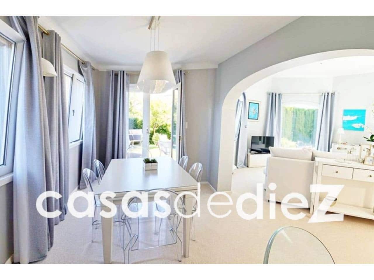 3 bedroom Villa for sale in Oliva Nova with pool garage - € 595,000 (Ref: 9425857)