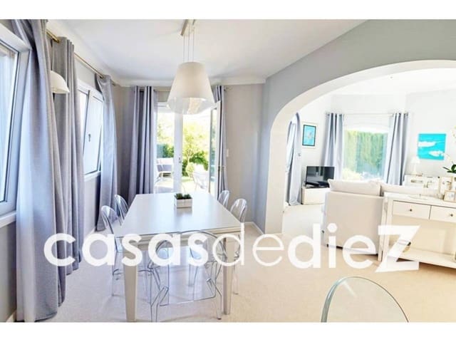 3 soverom Villa til salgs i Oliva Nova, Oliva med svømmebasseng garasje - € 595 000 (Ref: 9425857)