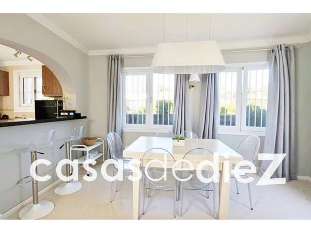 3 soverom Villa til salgs i Oliva Nova, Oliva med svømmebasseng garasje - € 595 000 (Ref: 9425857)