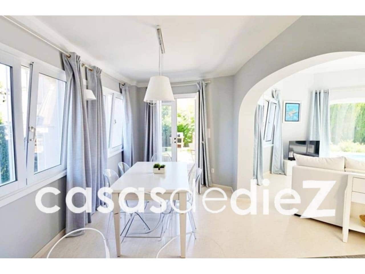 3 bedroom Villa for sale in Oliva Nova with pool garage - € 595,000 (Ref: 9425857)