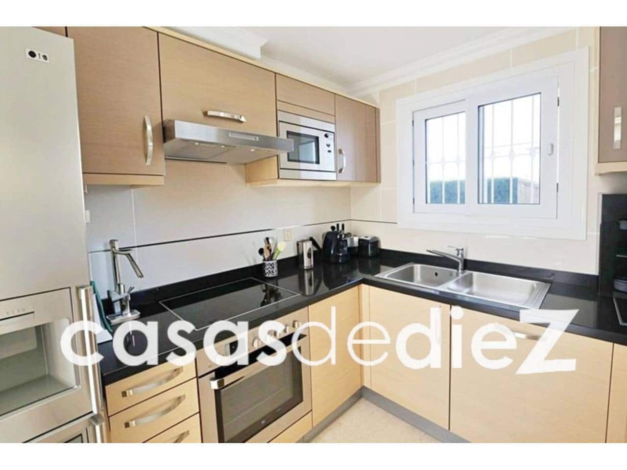 3 bedroom Villa for sale in Oliva Nova with pool garage - € 595,000 (Ref: 9425857)