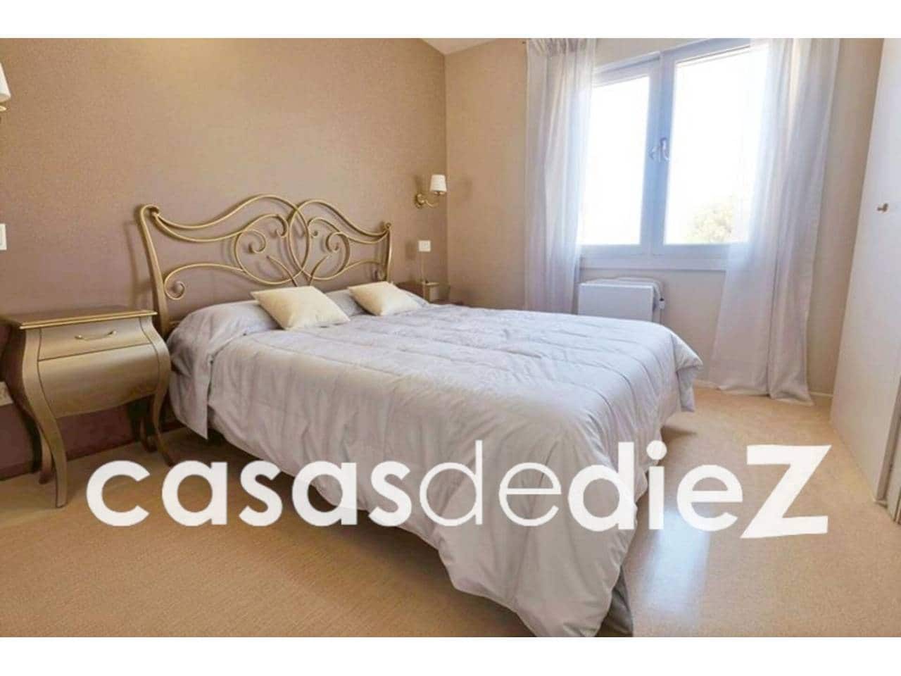 3 bedroom Villa for sale in Oliva Nova with pool garage - € 595,000 (Ref: 9425857)