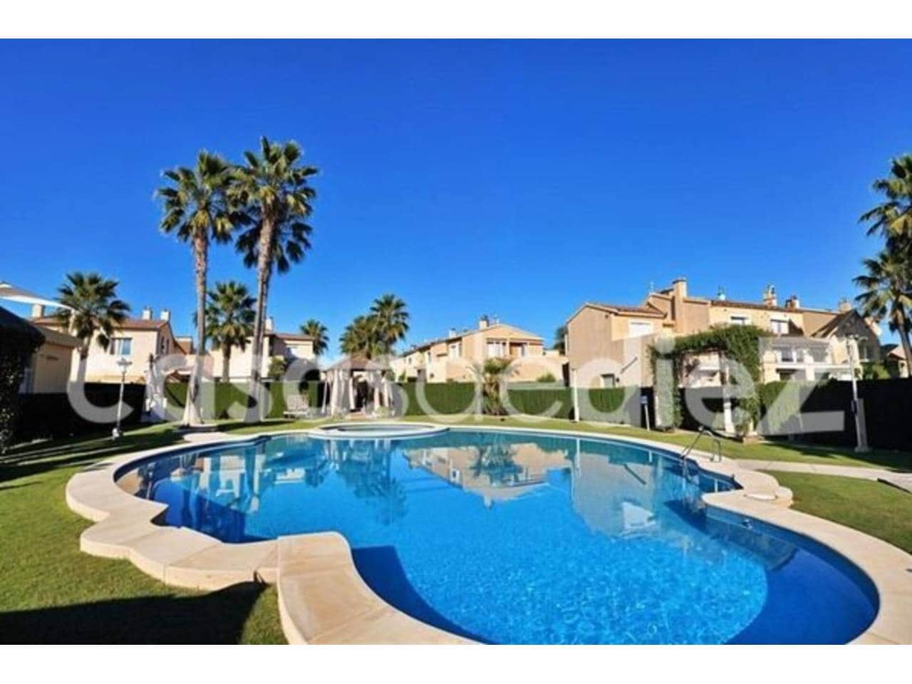 2 sypialnia Dom szeregowy na sprzedaż w Oliva Nova z basenem garażem - 245 000 € (Ref: 9425860)