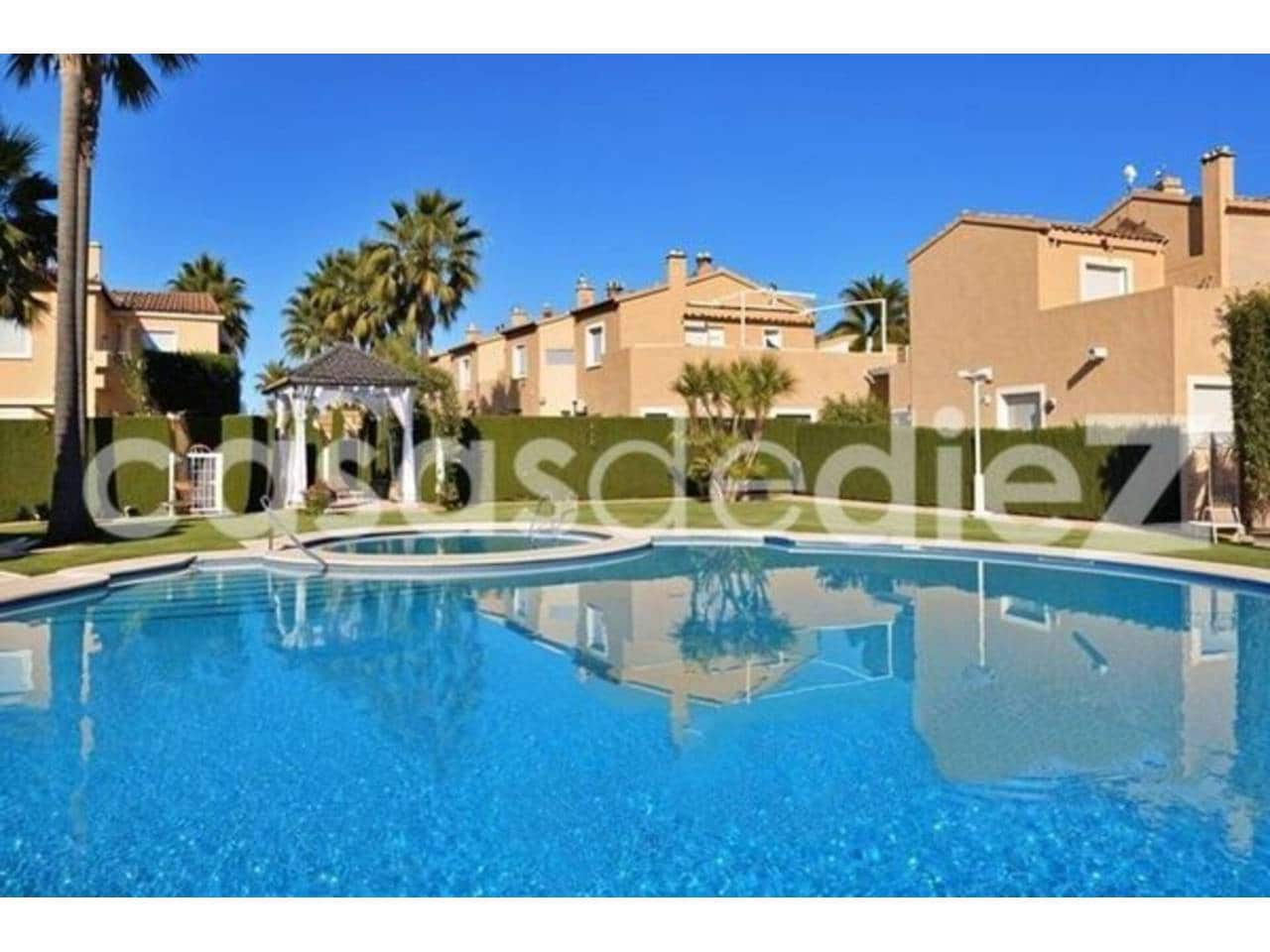 2 sypialnia Dom szeregowy na sprzedaż w Oliva Nova z basenem garażem - 245 000 € (Ref: 9425860)