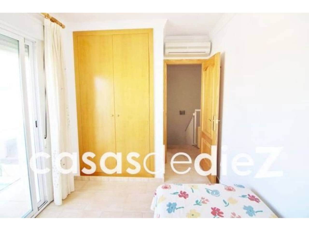 4 sypialnia Dom szeregowy na sprzedaż w Oliva Nova z basenem garażem - 299 500 € (Ref: 9425861)