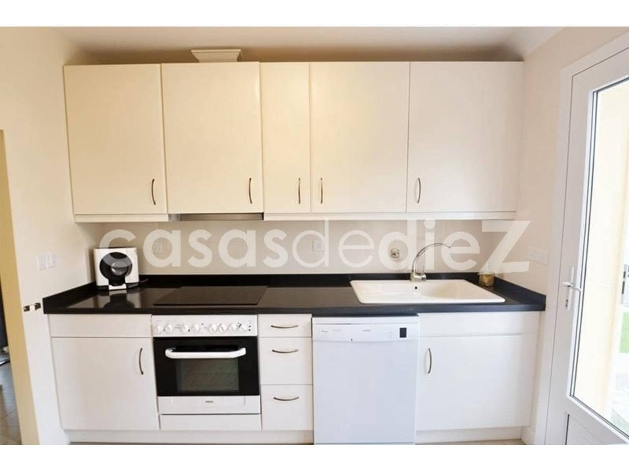 3 bedroom Villa for sale in Oliva Nova with pool garage - € 549,900 (Ref: 9425868)