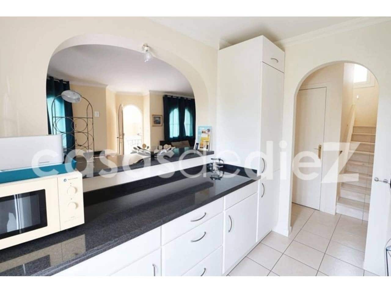 3 bedroom Villa for sale in Oliva Nova with pool garage - € 549,900 (Ref: 9425868)