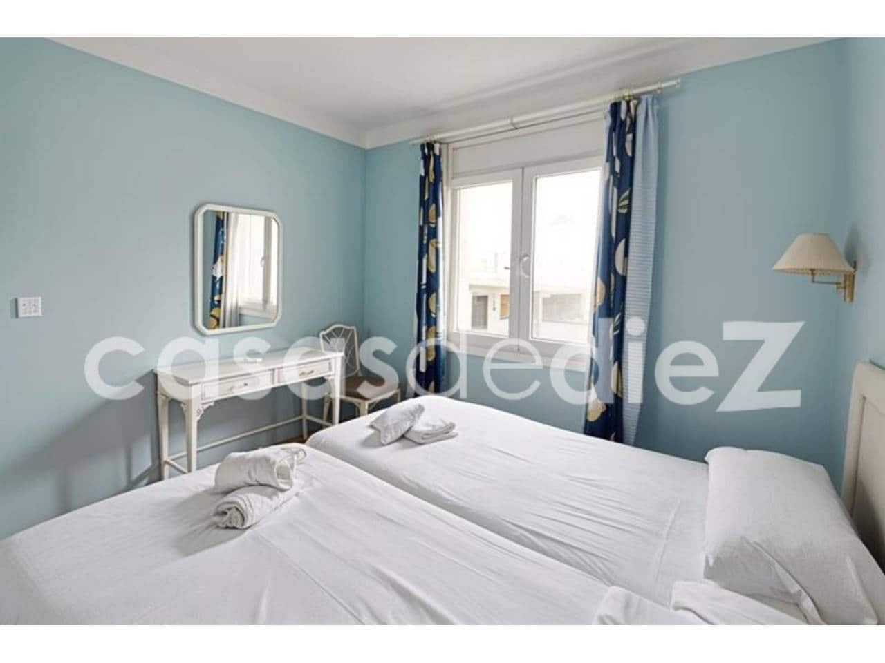 3 bedroom Villa for sale in Oliva Nova with pool garage - € 549,900 (Ref: 9425868)