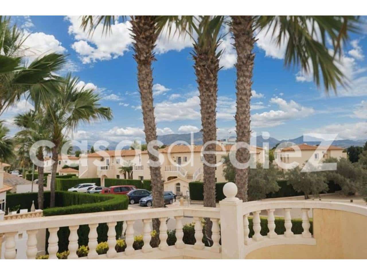 3 bedroom Villa for sale in Oliva Nova with pool garage - € 549,900 (Ref: 9425868)