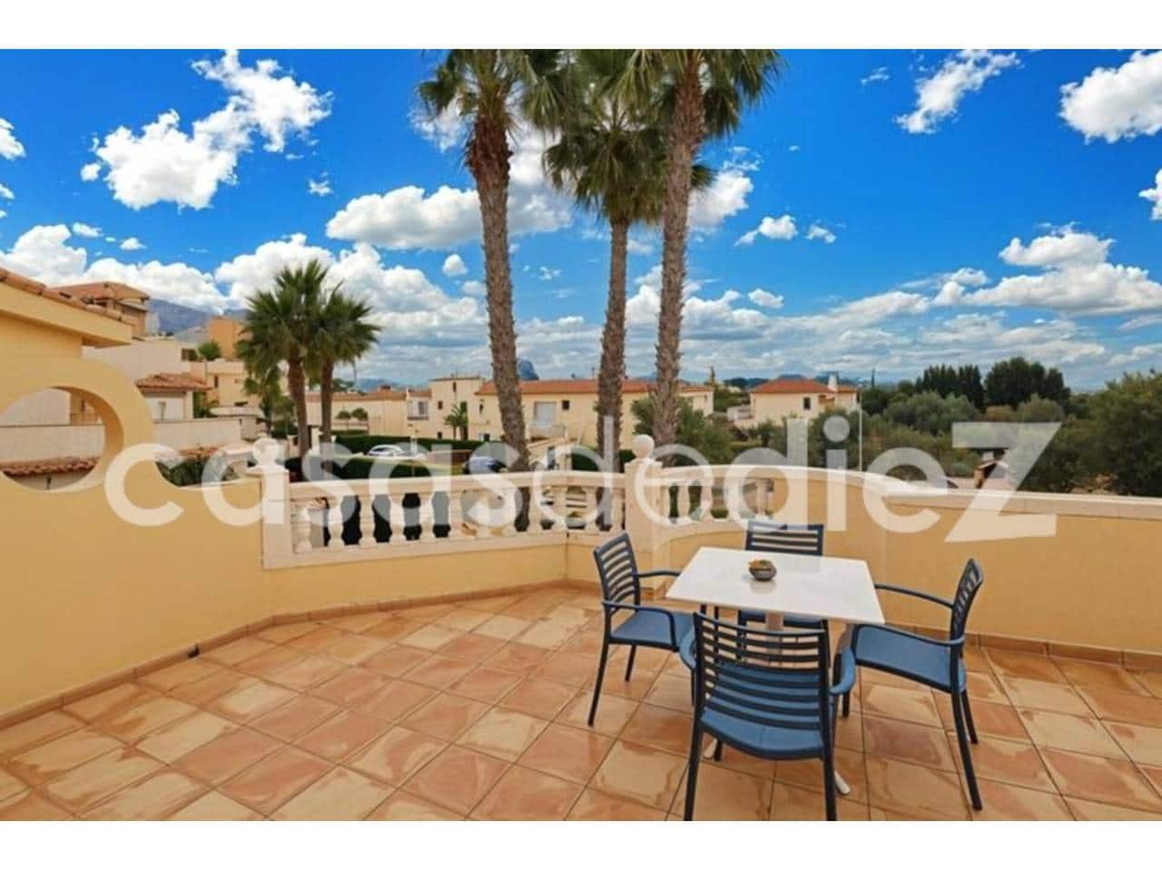 3 bedroom Villa for sale in Oliva Nova with pool garage - € 549,900 (Ref: 9425868)