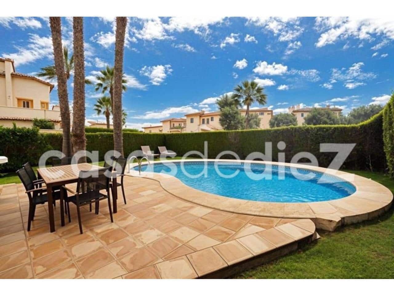 3 bedroom Villa for sale in Oliva Nova with pool garage - € 549,900 (Ref: 9425868)