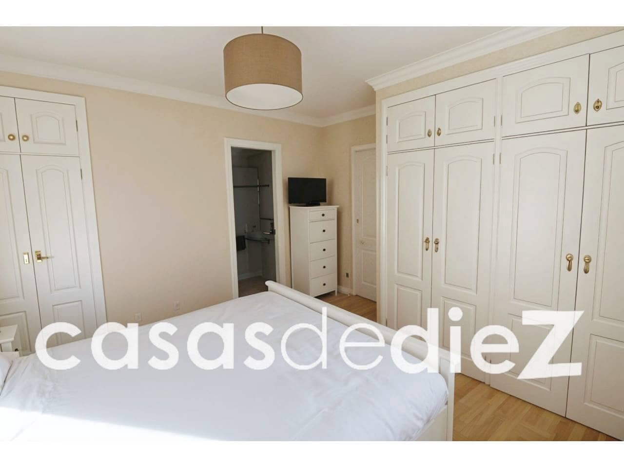 3 bedroom Villa for sale in Oliva Nova with pool garage - € 485,000 (Ref: 9425869)