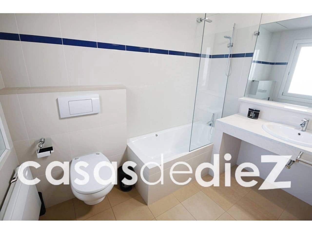 3 bedroom Villa for sale in Oliva Nova with pool garage - € 485,000 (Ref: 9425869)