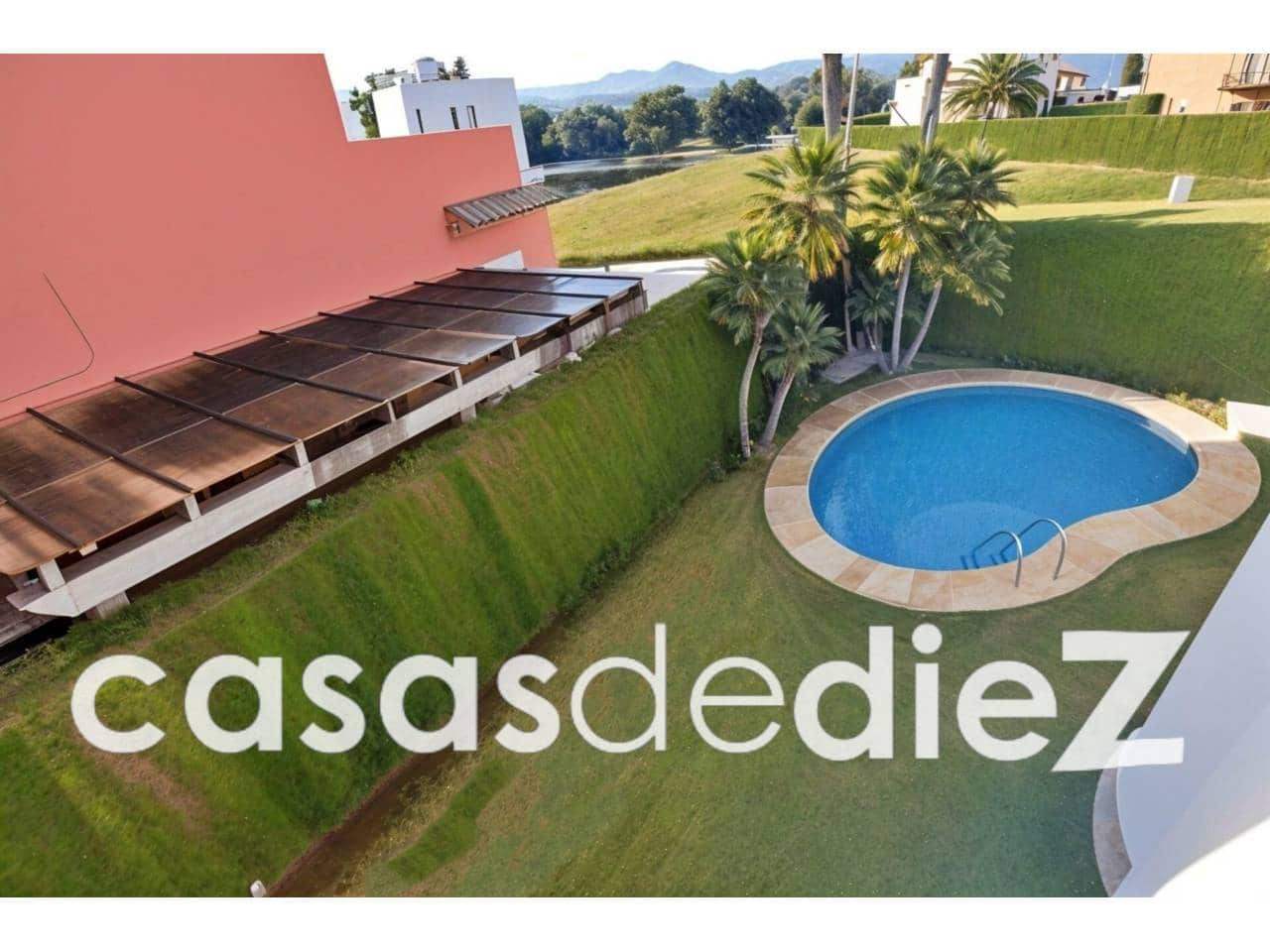 3 bedroom Villa for sale in Oliva Nova with pool garage - € 485,000 (Ref: 9425869)