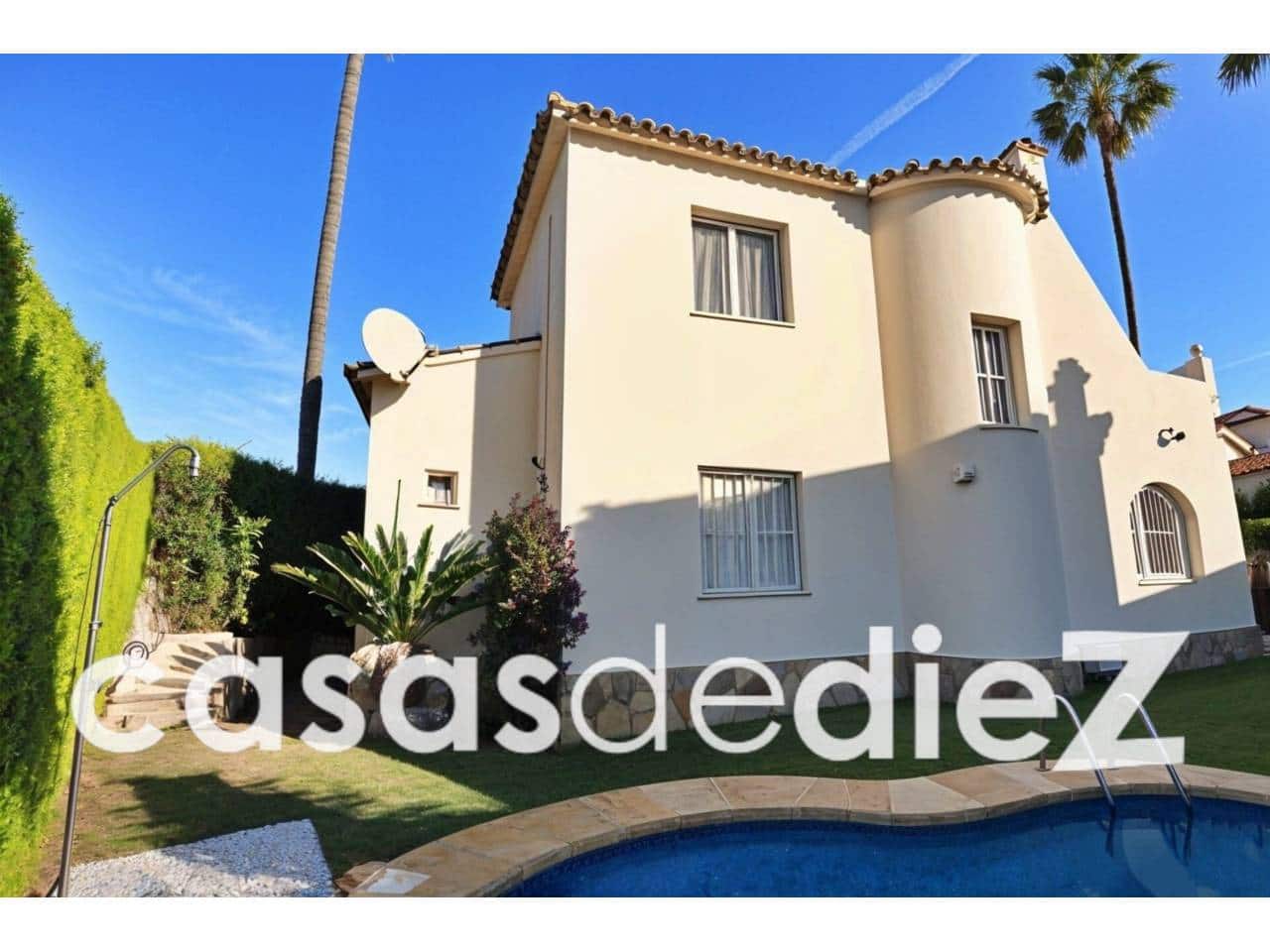 3 bedroom Villa for sale in Oliva Nova with pool garage - € 485,000 (Ref: 9425869)