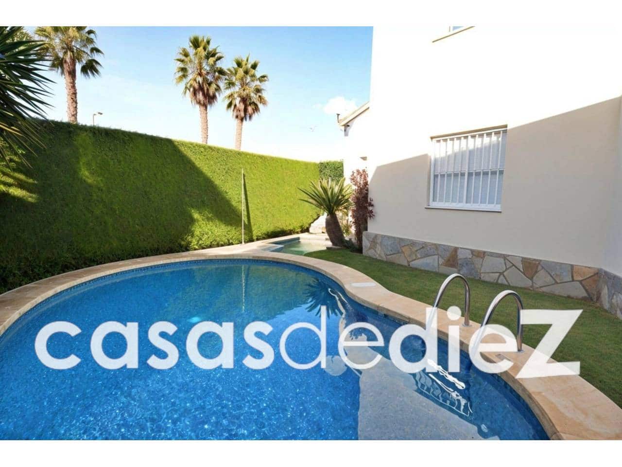 3 bedroom Villa for sale in Oliva Nova with pool garage - € 485,000 (Ref: 9425869)