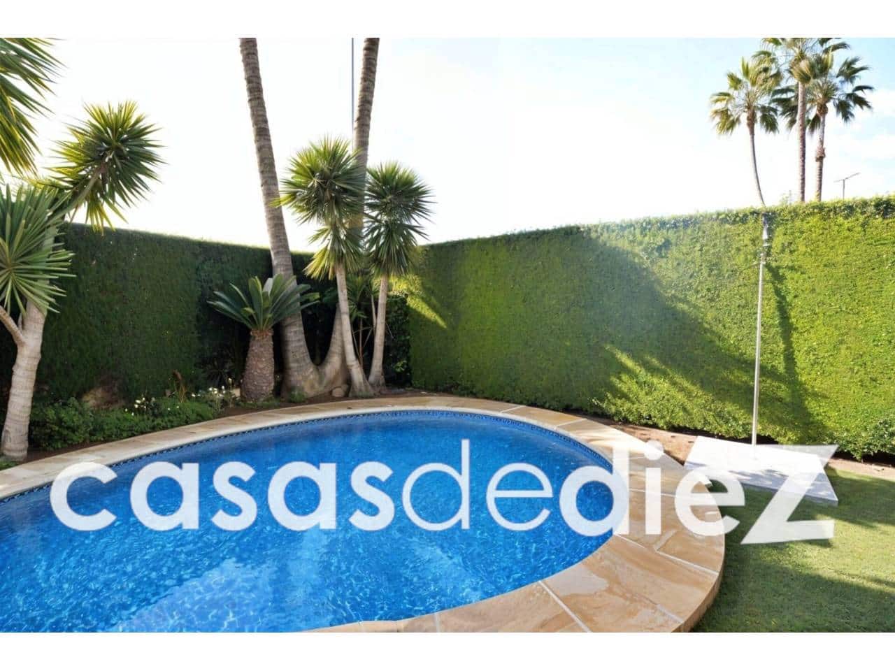 3 bedroom Villa for sale in Oliva Nova with pool garage - € 485,000 (Ref: 9425869)