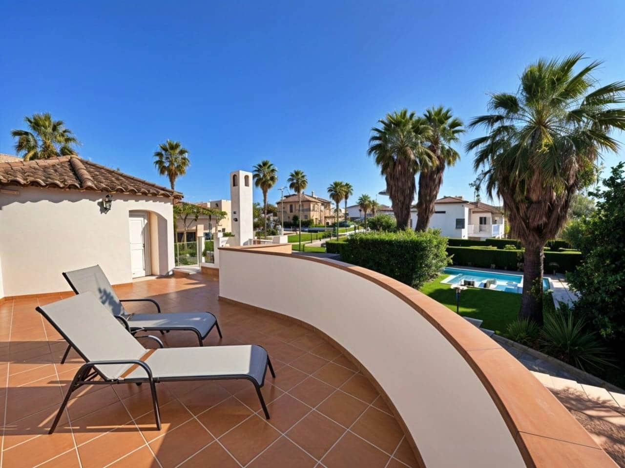 4 bedroom Villa for sale in Oliva Nova with pool garage - € 868,000 (Ref: 9425870)
