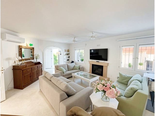 4 bedroom Villa for sale in Oliva Nova, Oliva with pool garage - € 868,000 (Ref: 9425870)