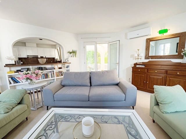 4 bedroom Villa for sale in Oliva Nova, Oliva with pool garage - € 868,000 (Ref: 9425870)