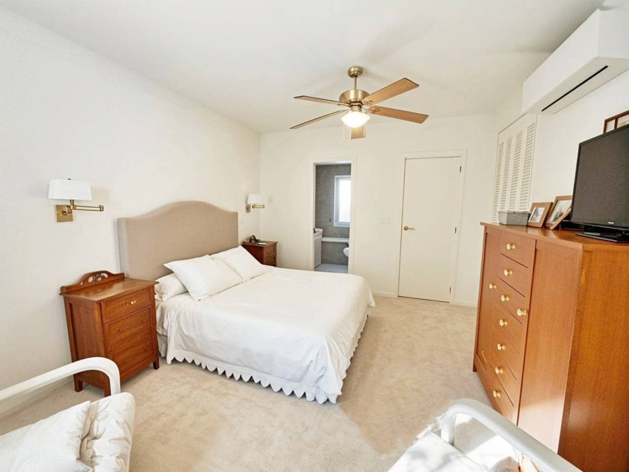 4 bedroom Villa for sale in Oliva Nova with pool garage - € 868,000 (Ref: 9425870)