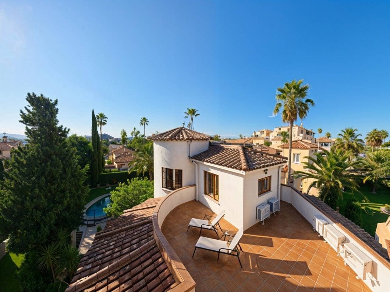 4 bedroom Villa for sale in Oliva Nova with pool garage - € 868,000 (Ref: 9425870)