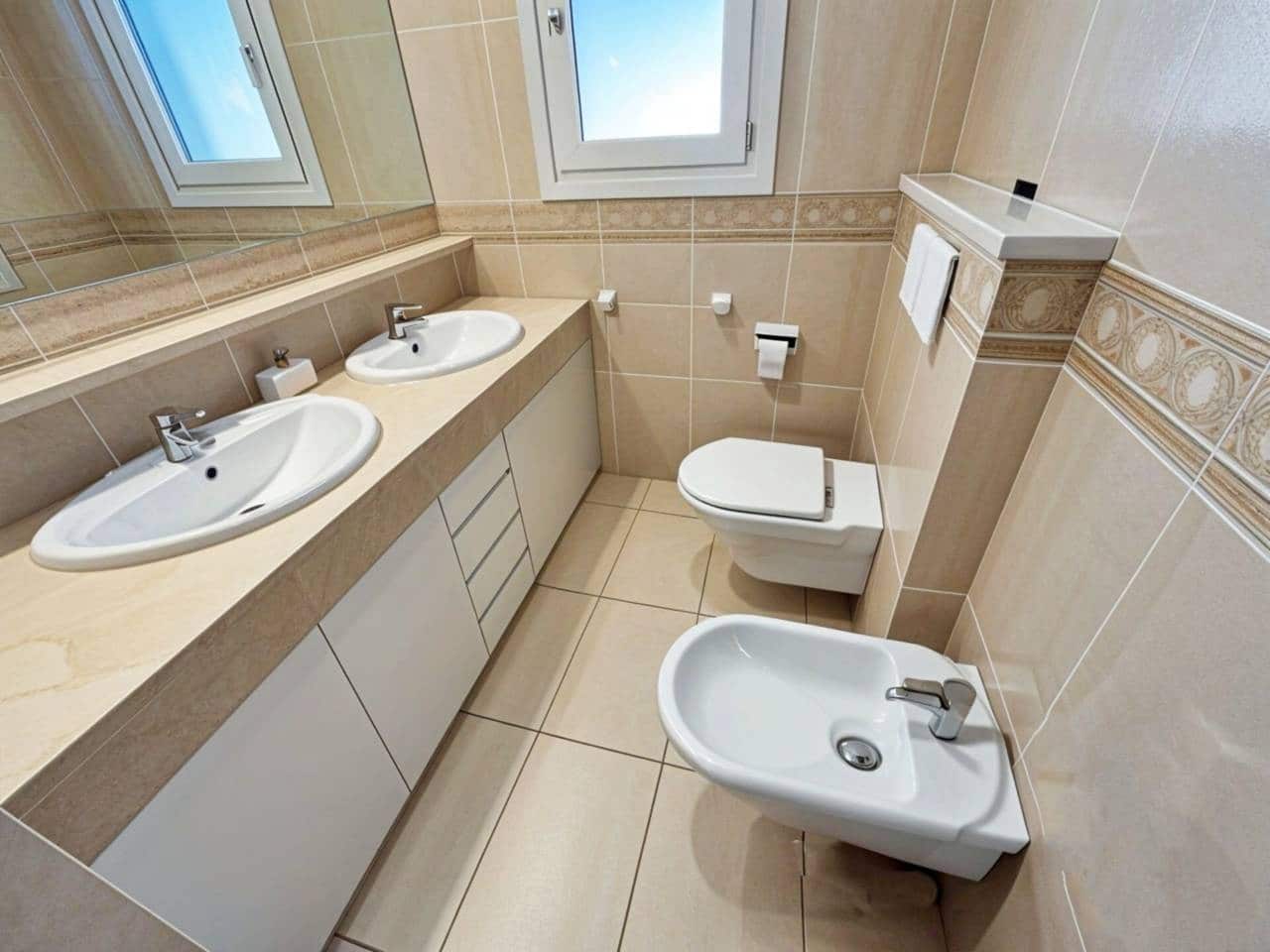 4 bedroom Villa for sale in Oliva Nova with pool garage - € 868,000 (Ref: 9425870)