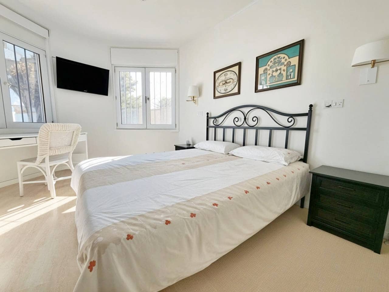 4 bedroom Villa for sale in Oliva Nova with pool garage - € 868,000 (Ref: 9425870)