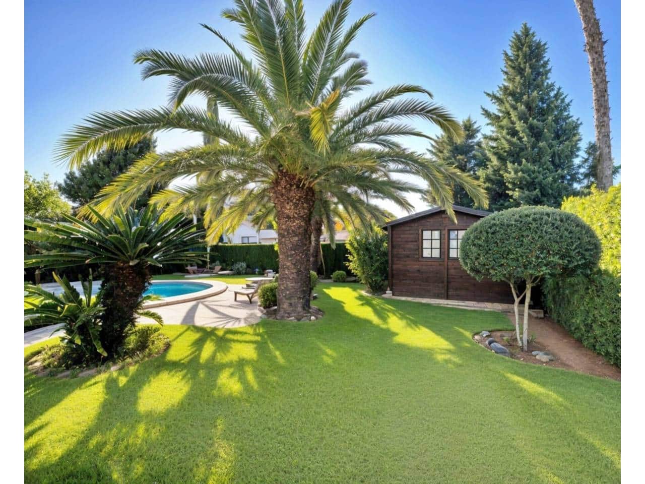 4 bedroom Villa for sale in Oliva Nova with pool garage - € 868,000 (Ref: 9425870)