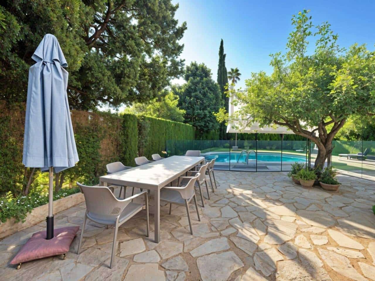 4 bedroom Villa for sale in Oliva Nova with pool garage - € 868,000 (Ref: 9425870)