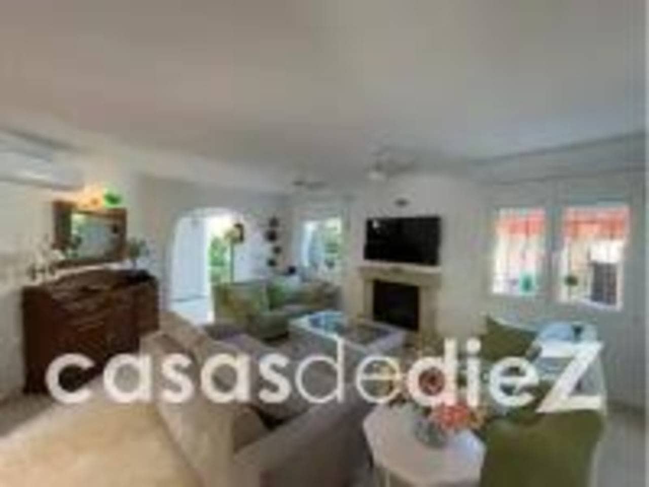 4 bedroom Villa for sale in Oliva Nova with pool garage - € 868,000 (Ref: 9425870)