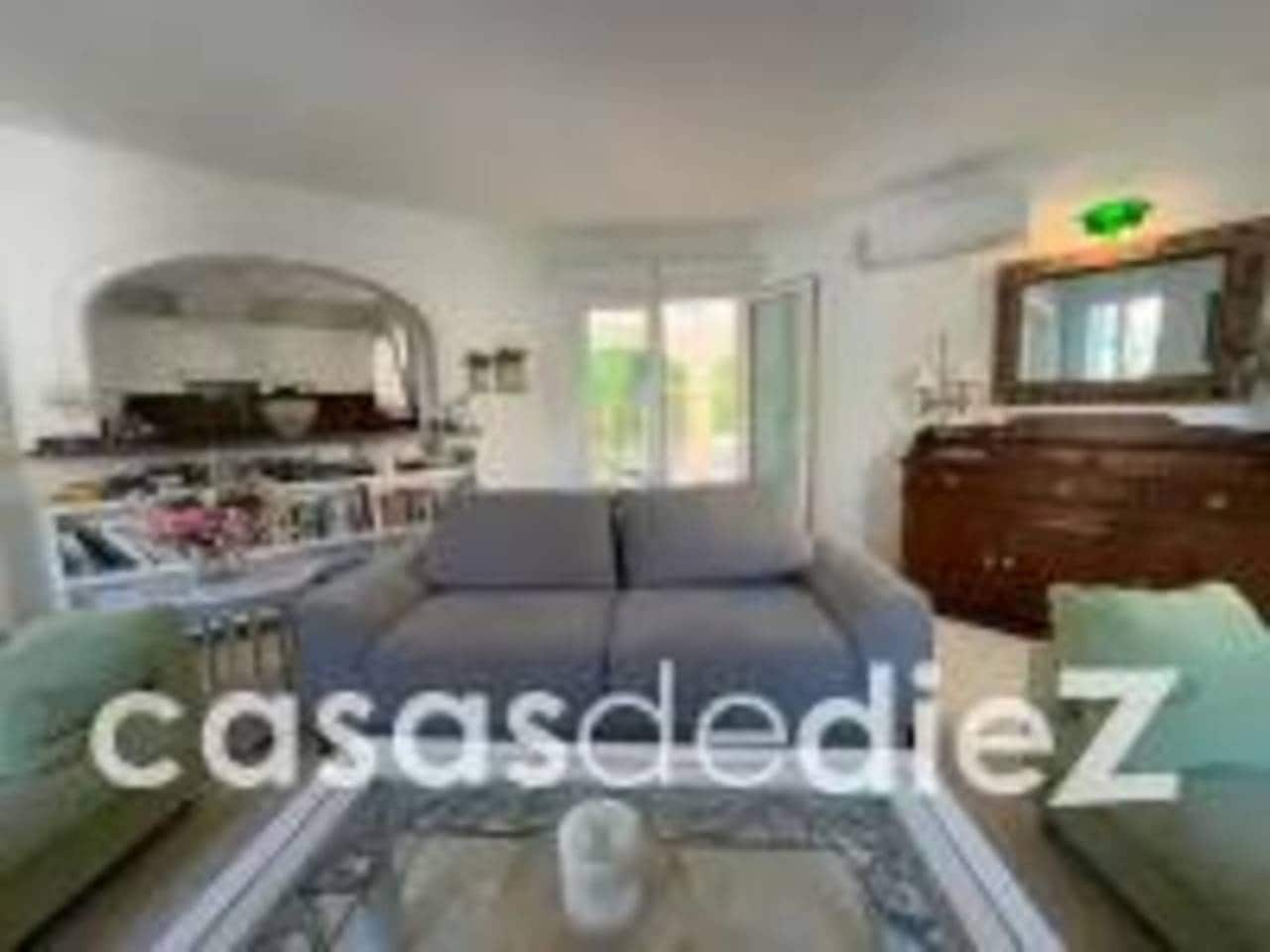 4 bedroom Villa for sale in Oliva Nova with pool garage - € 868,000 (Ref: 9425870)