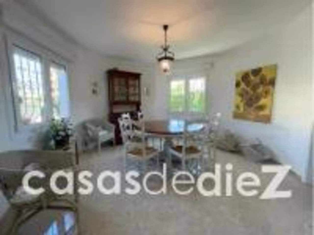 4 bedroom Villa for sale in Oliva Nova with pool garage - € 868,000 (Ref: 9425870)