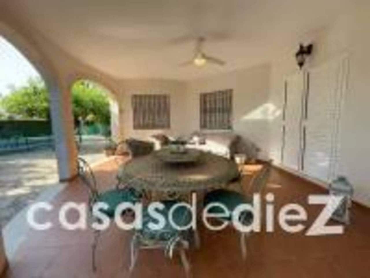 4 bedroom Villa for sale in Oliva Nova with pool garage - € 868,000 (Ref: 9425870)