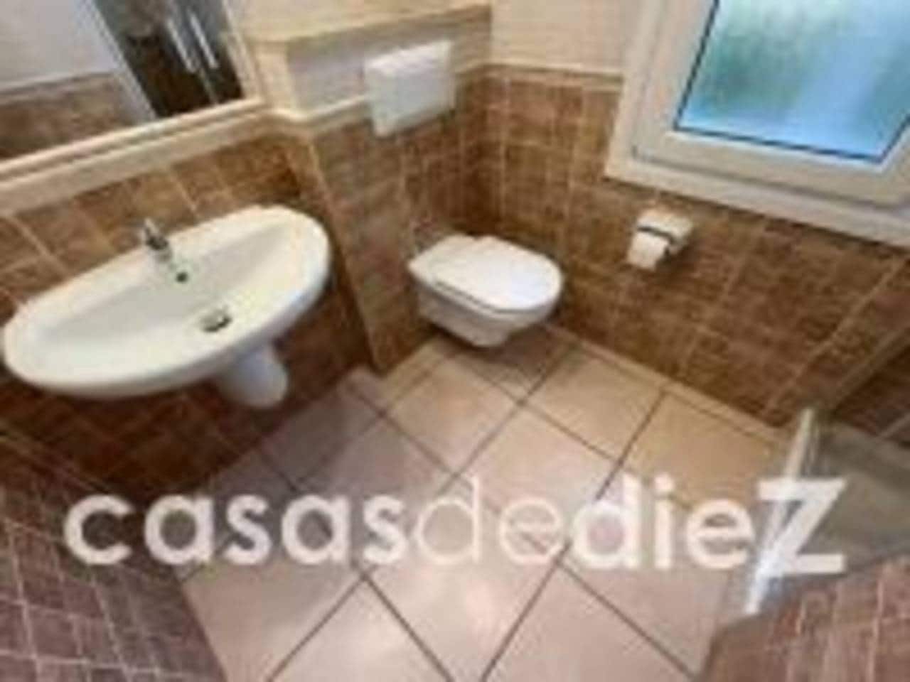 4 bedroom Villa for sale in Oliva Nova with pool garage - € 868,000 (Ref: 9425870)