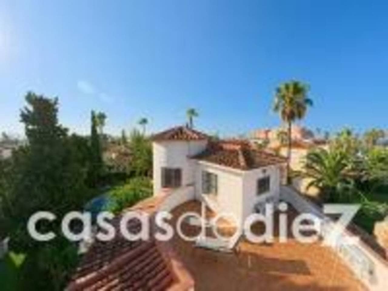 4 bedroom Villa for sale in Oliva Nova with pool garage - € 868,000 (Ref: 9425870)