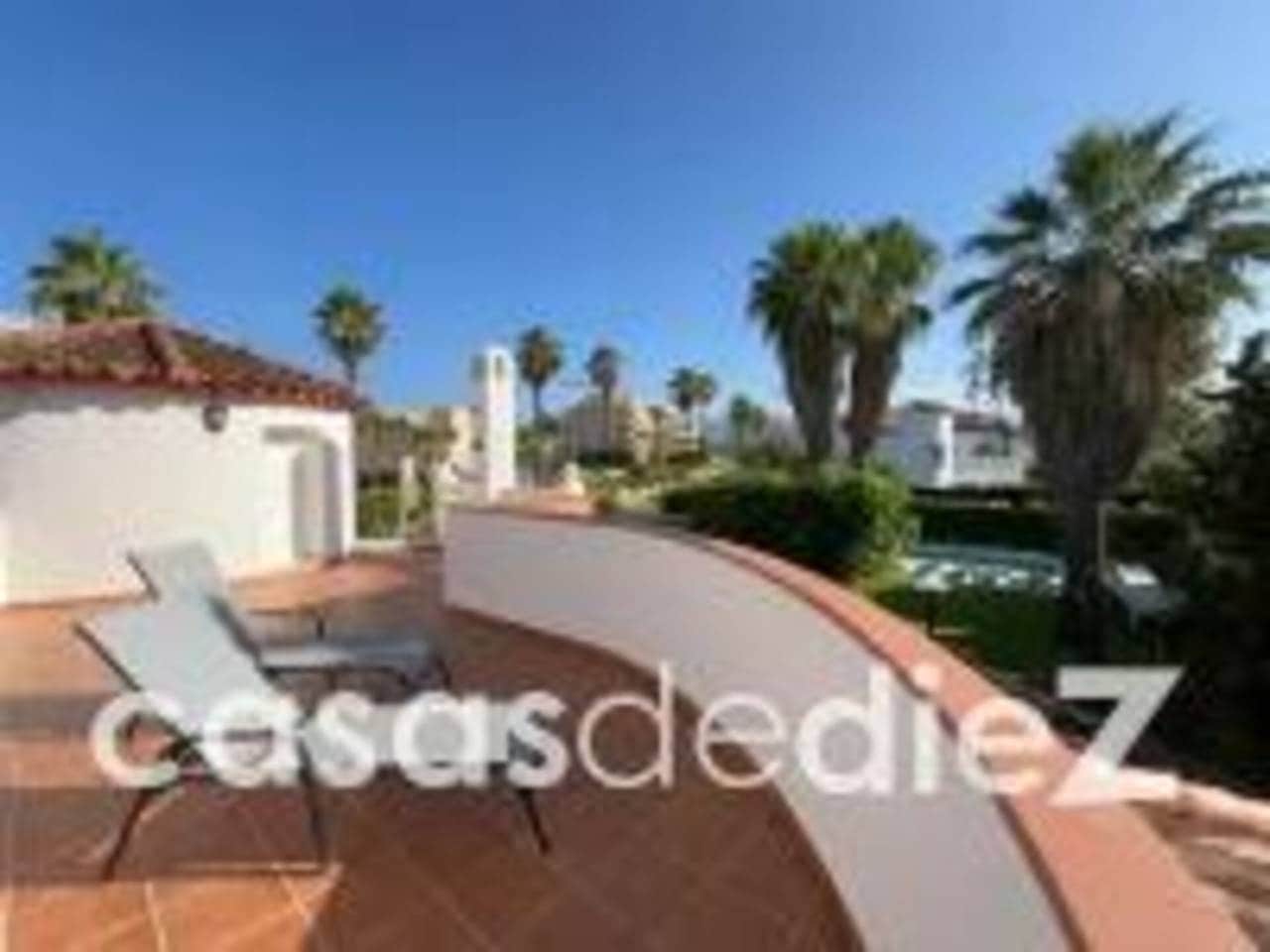 4 bedroom Villa for sale in Oliva Nova with pool garage - € 868,000 (Ref: 9425870)