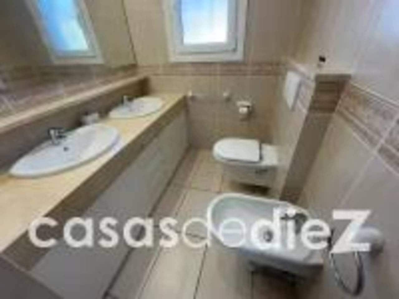 4 bedroom Villa for sale in Oliva Nova with pool garage - € 868,000 (Ref: 9425870)