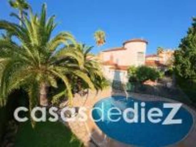 4 sypialnia Willa na sprzedaż w Oliva Nova, Oliva z basenem garażem - 868 000 € (Ref: 9425870)