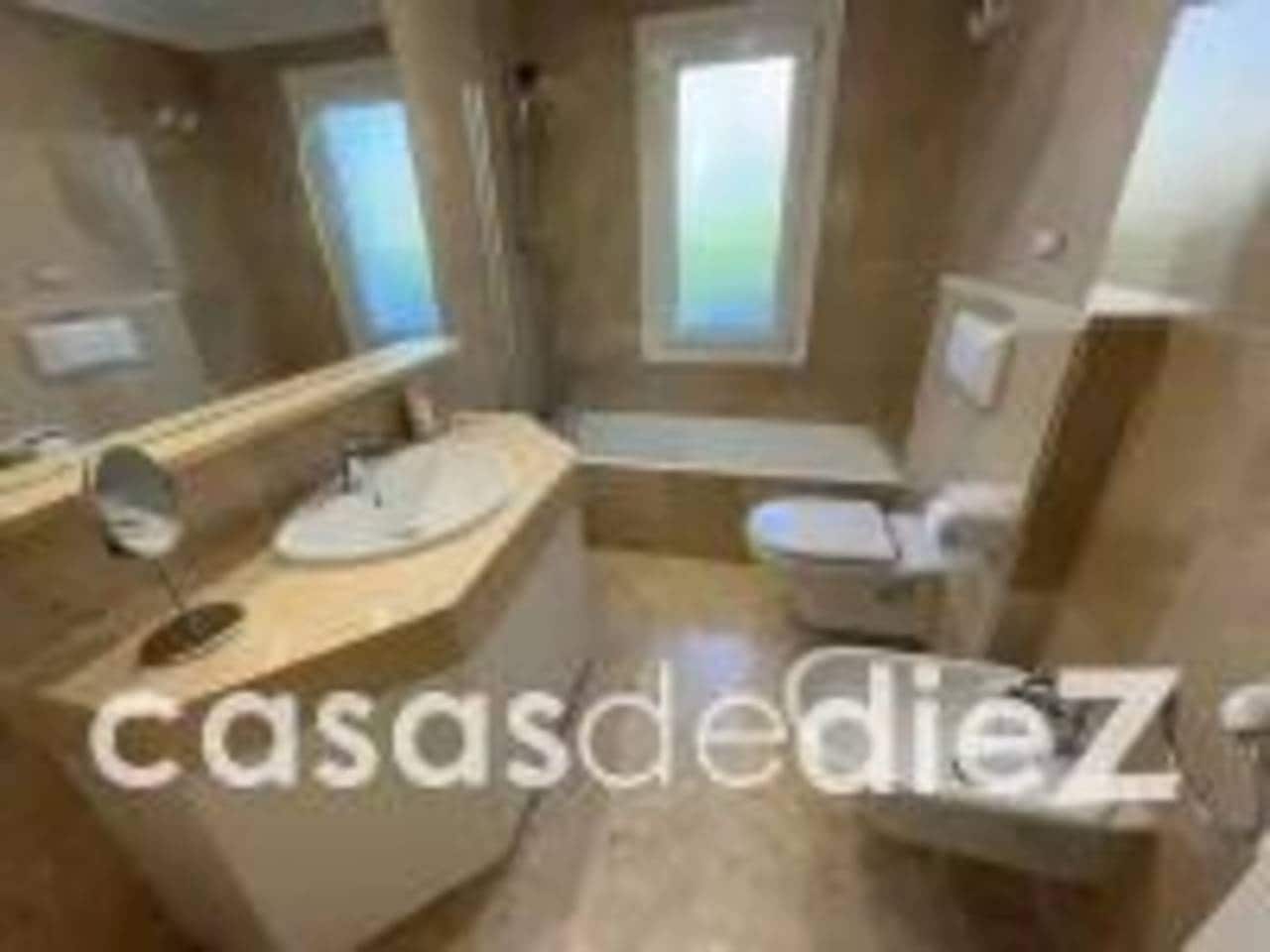 4 bedroom Villa for sale in Oliva Nova with pool garage - € 868,000 (Ref: 9425870)