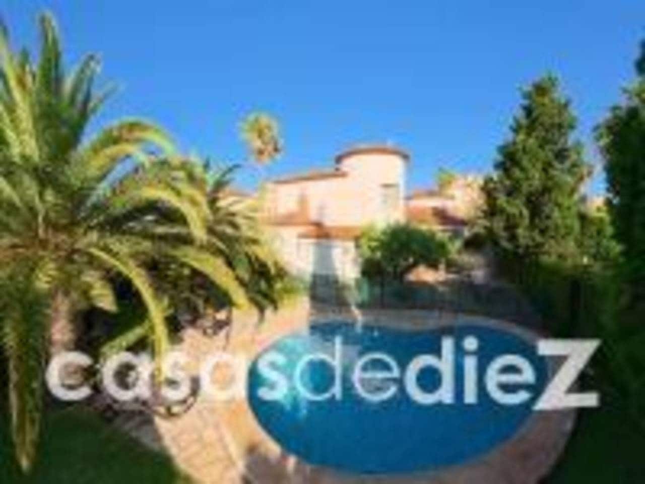 4 bedroom Villa for sale in Oliva Nova with pool garage - € 868,000 (Ref: 9425870)