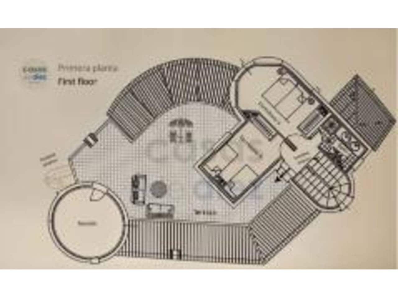 4 bedroom Villa for sale in Oliva Nova with pool garage - € 868,000 (Ref: 9425870)