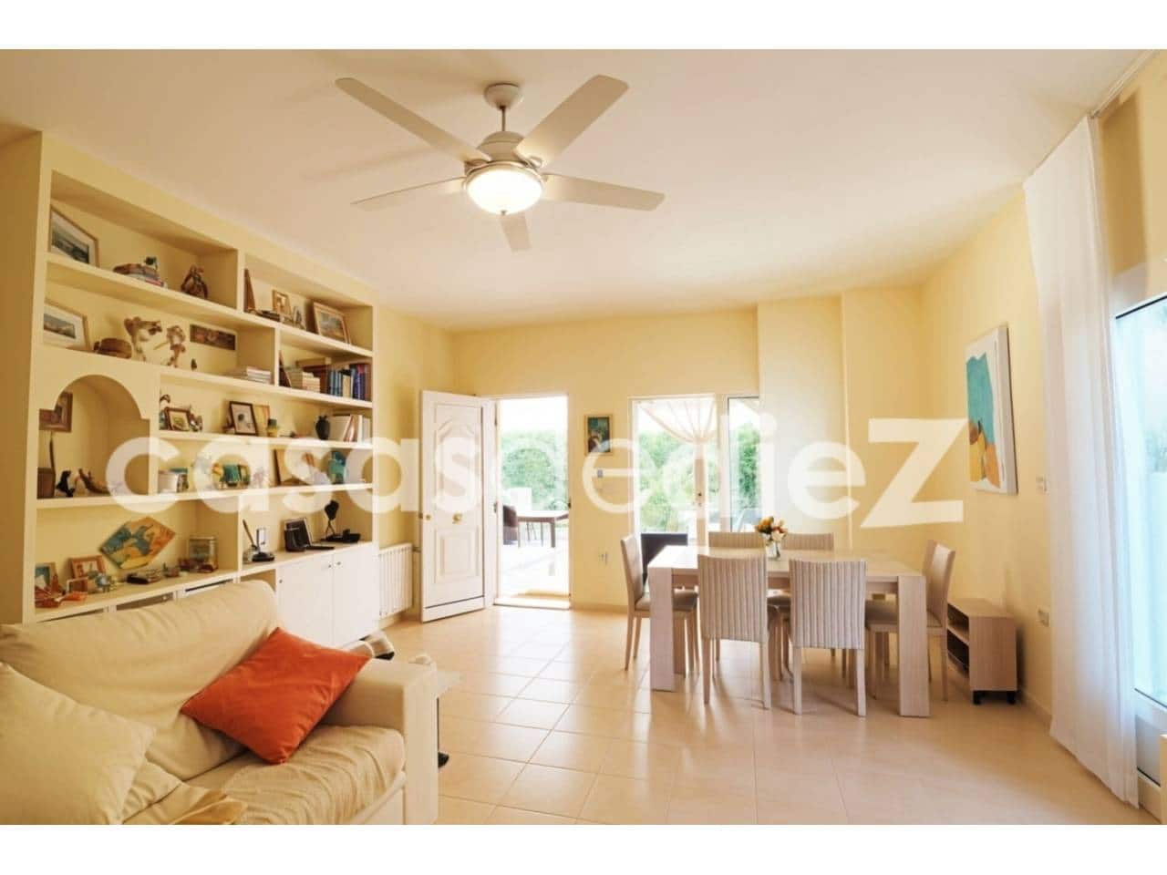 4 bedroom Villa for sale in Oliva Nova with pool garage - € 825,000 (Ref: 9425871)