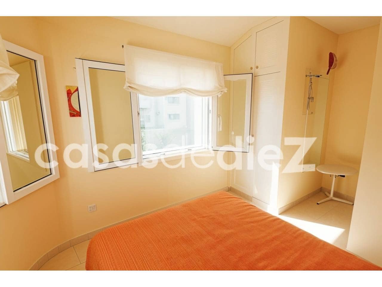 4 bedroom Villa for sale in Oliva Nova with pool garage - € 825,000 (Ref: 9425871)